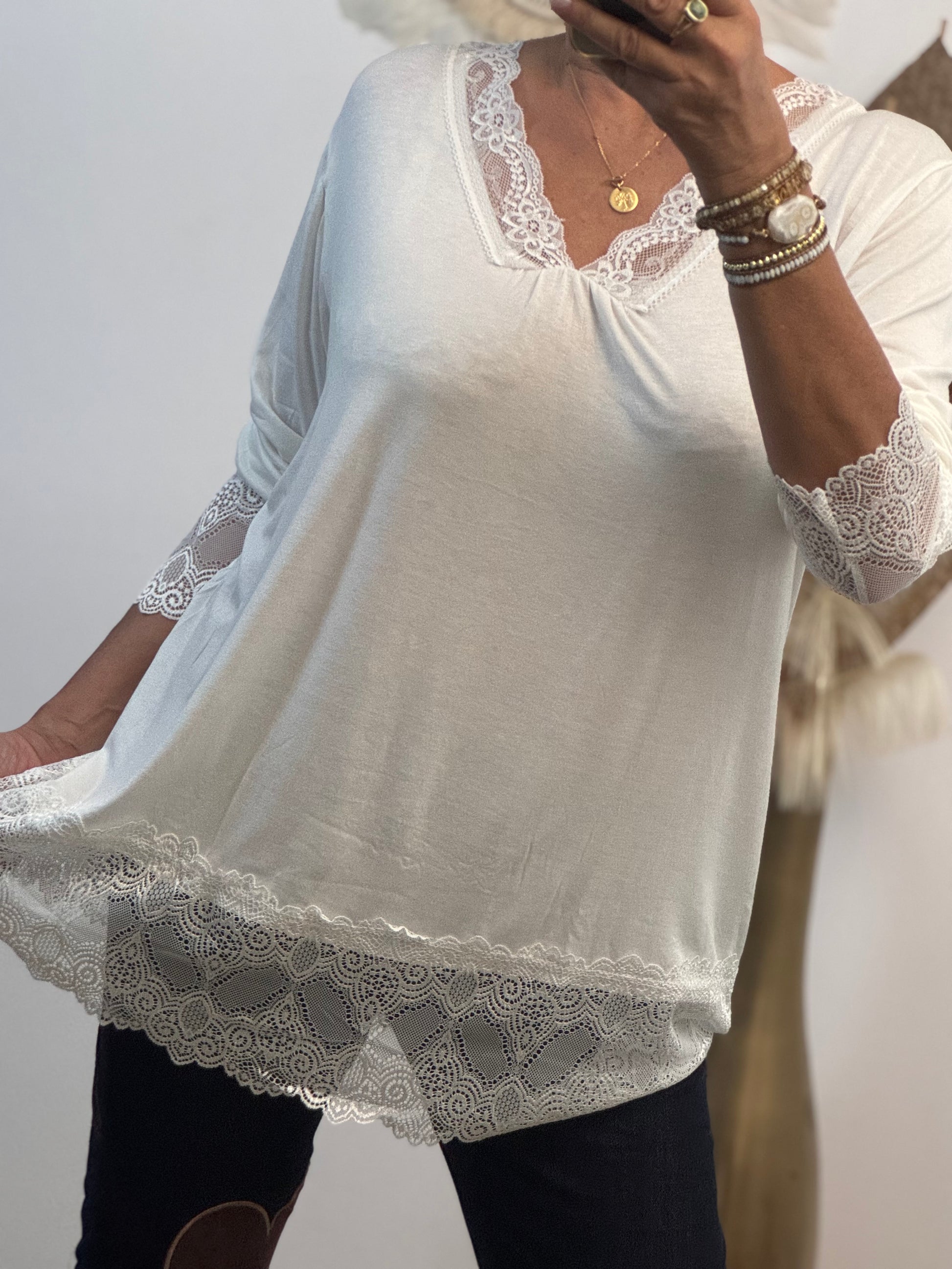 Top dentelle blanc TU 40/46 et TU 46/50