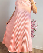 Robe longue plissée rose