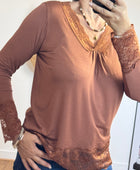 Top dentelle camel