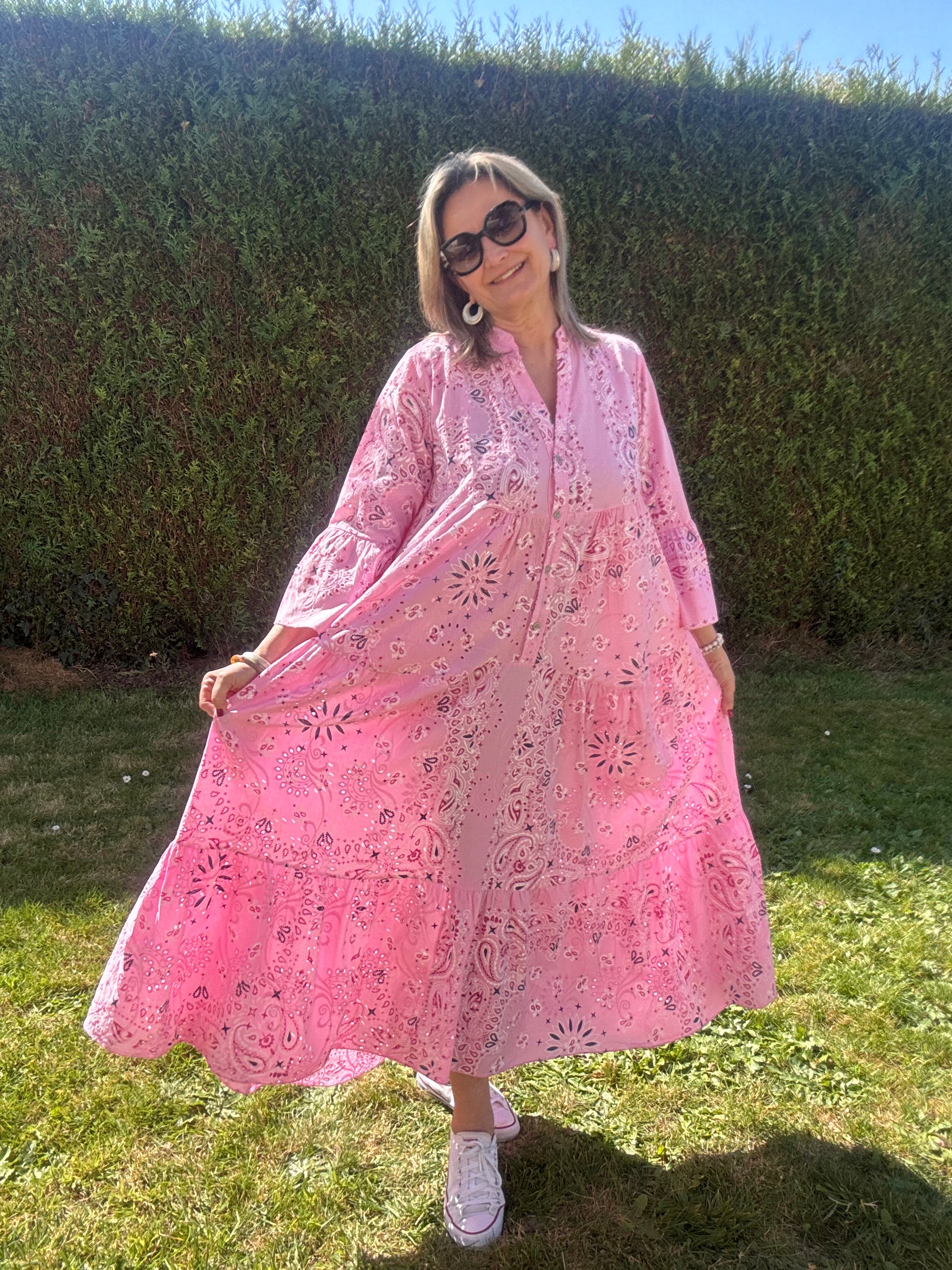 Robe longue bandana et broderie rose