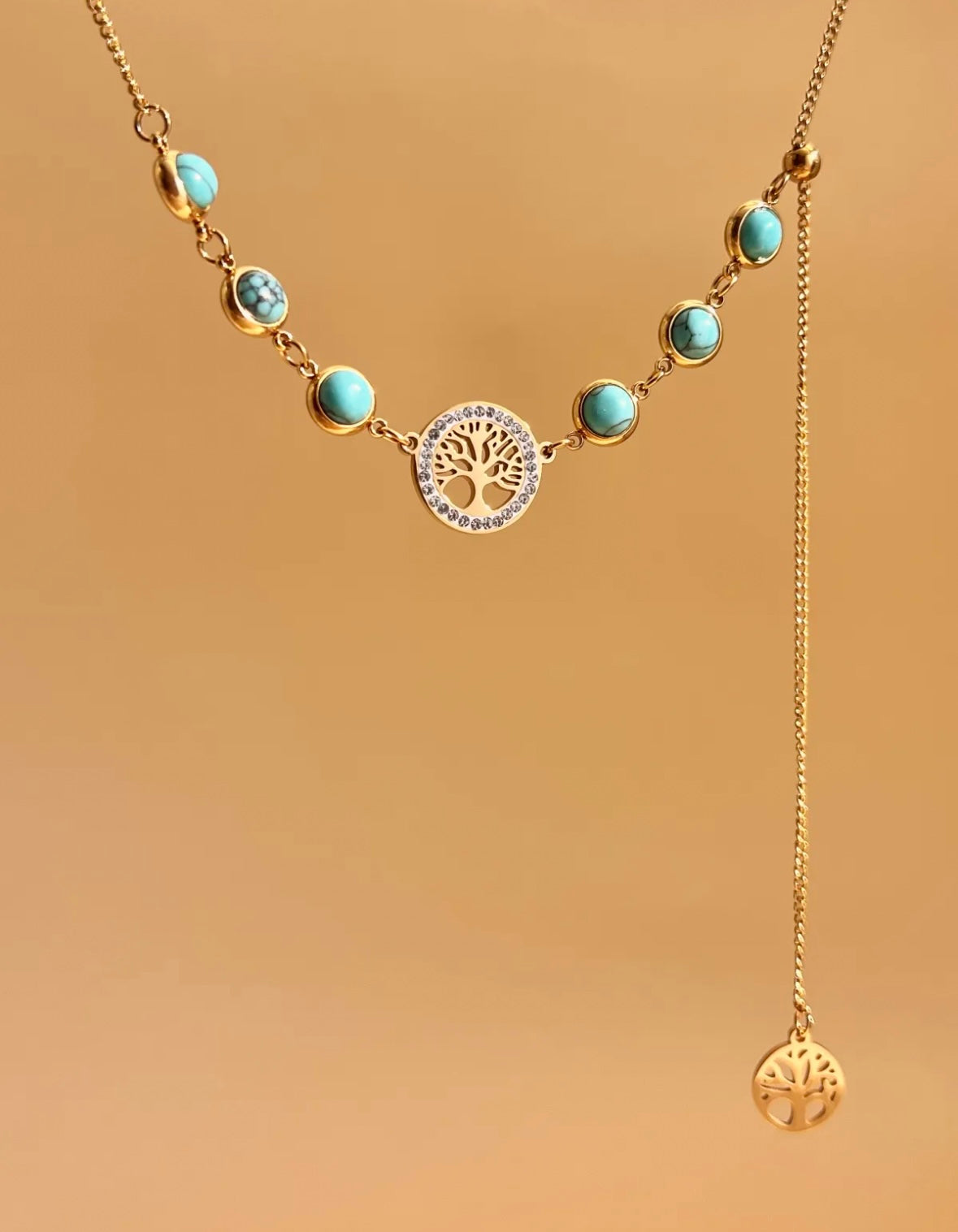 Collier Arbre de Vie Doré – Pierres Turquoises et Pendentifs Symboliques