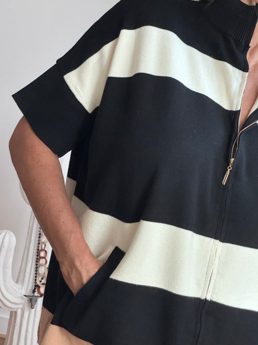 Pull Romy noir jolie forme