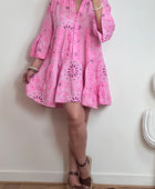 Robe courte bandana et broderie rose