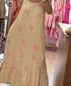 Robe à bretelles assez longue beige