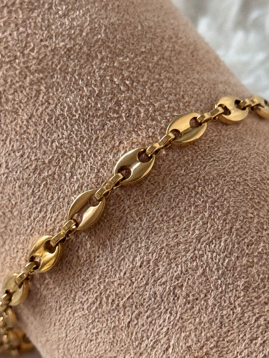 Bracelet chaîne grain de café minimaliste et raffiné en acier inoxydable doré