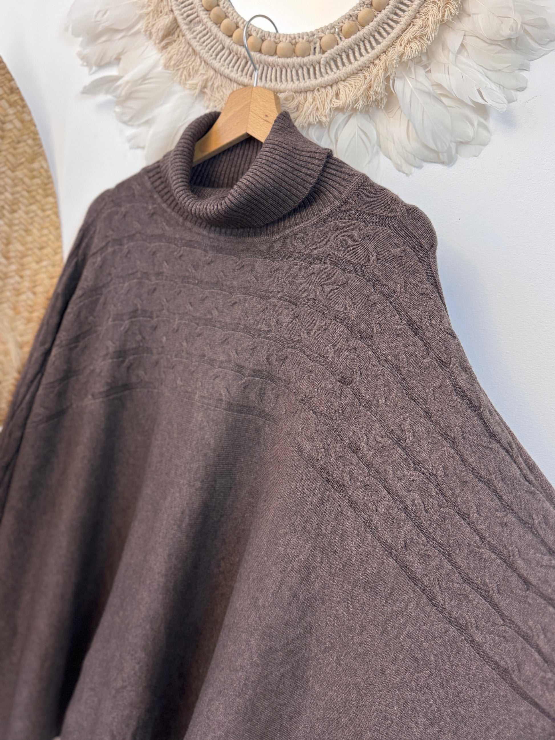 Pull col roulé marron TU 44/54