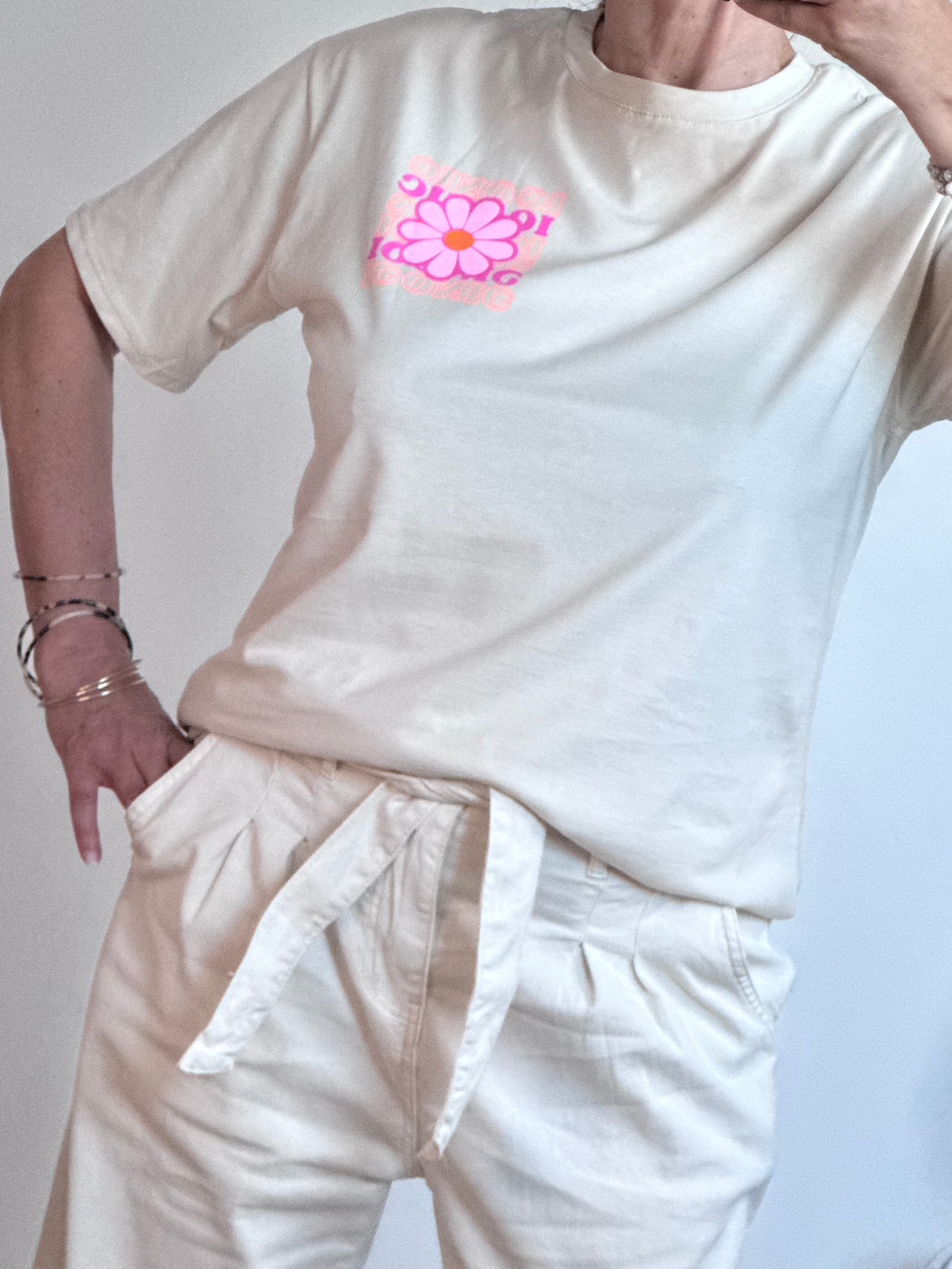Teeshirt beige iconic et fleurs
