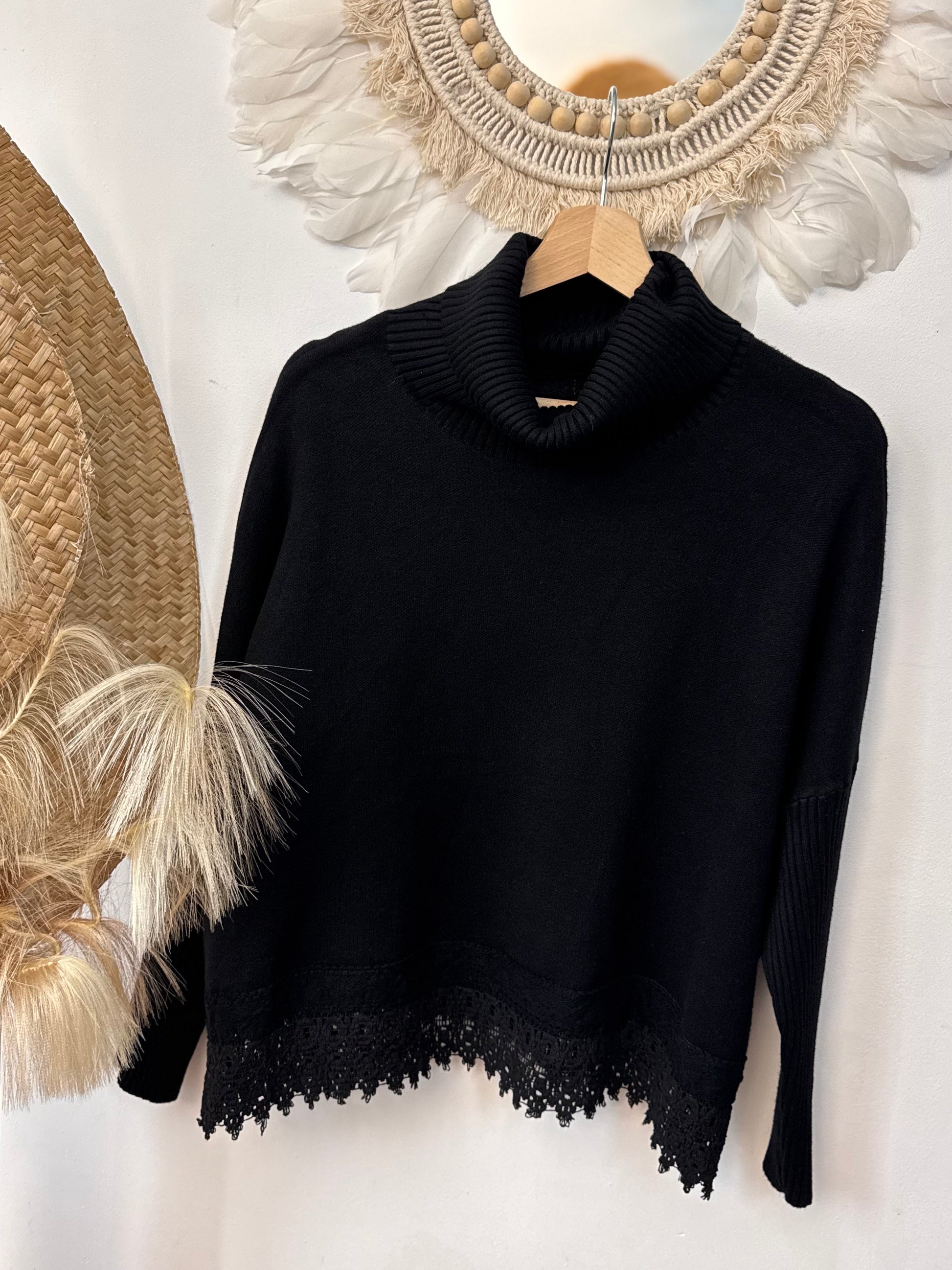 Pull noir broderie TU 38/44