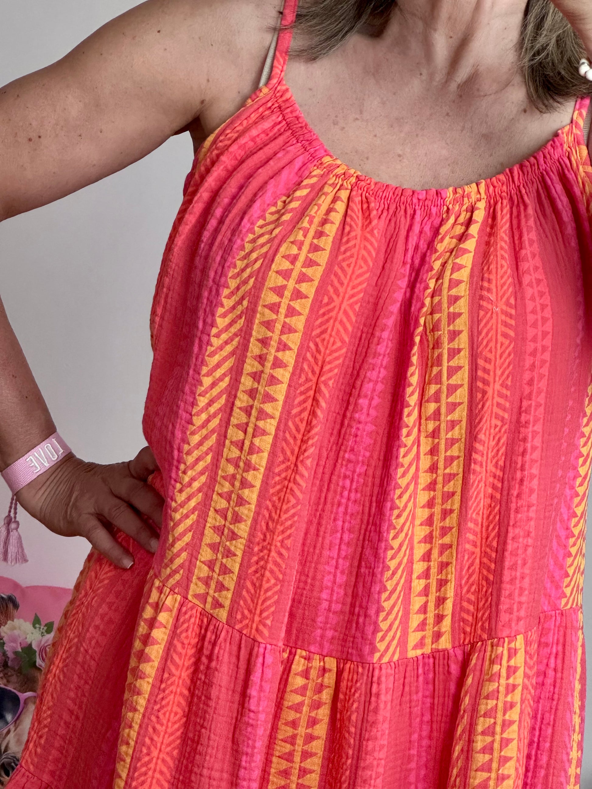 Robe d’été fond corail