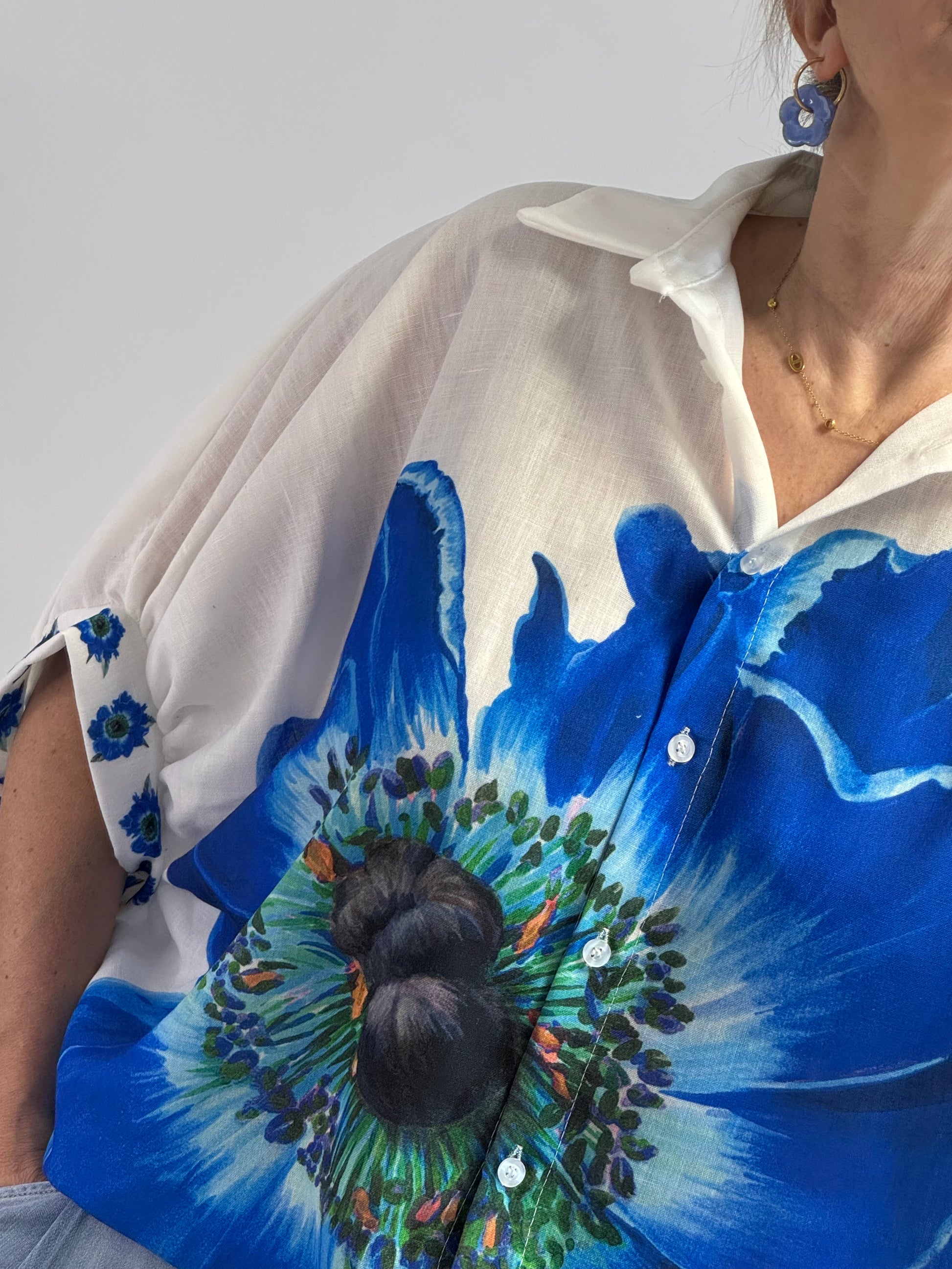 Chemise évasée fleurs bleues TU 38/46