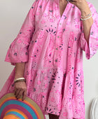 Robe courte bandana et broderie rose