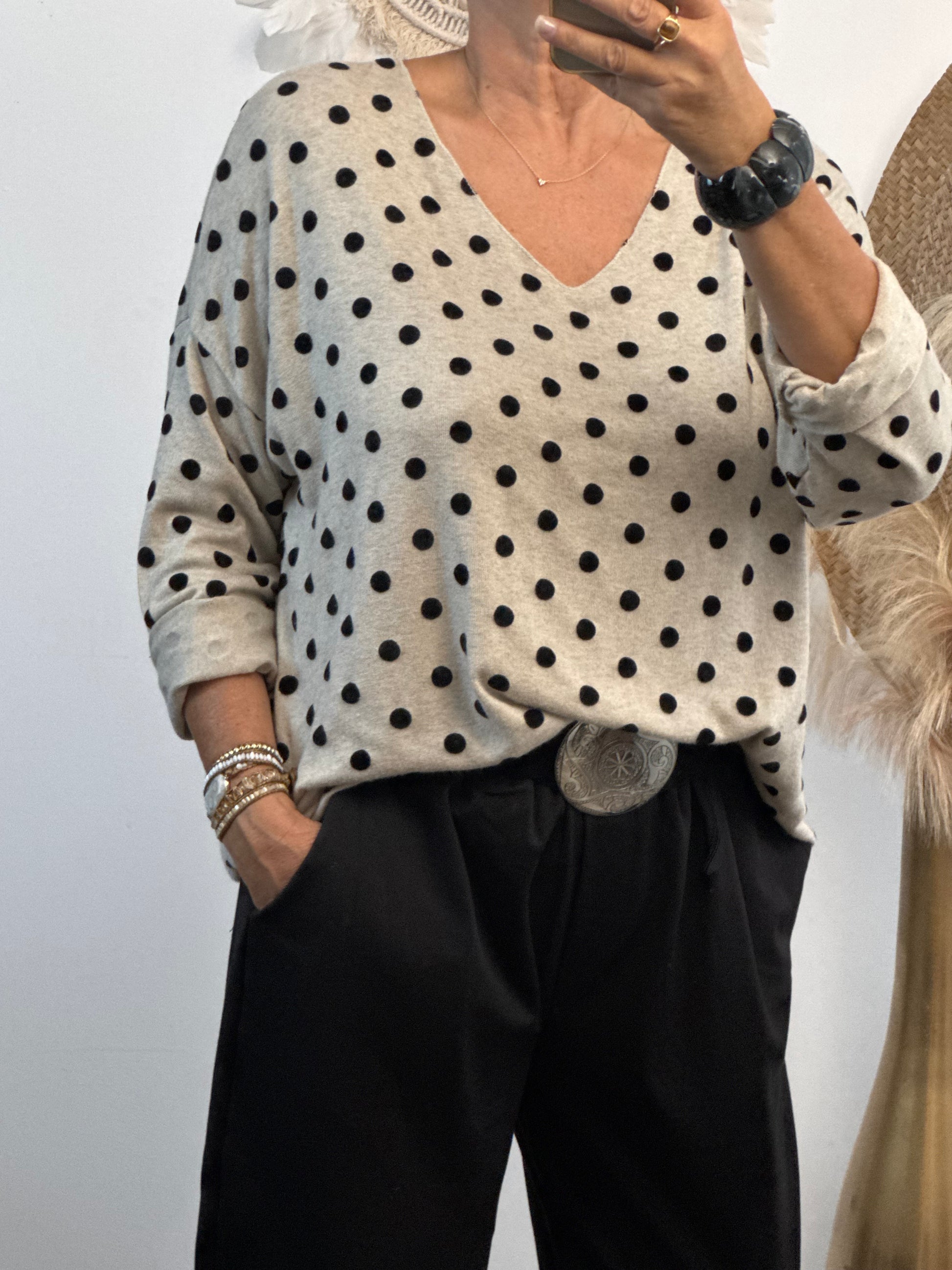 Pull beige pois noir
