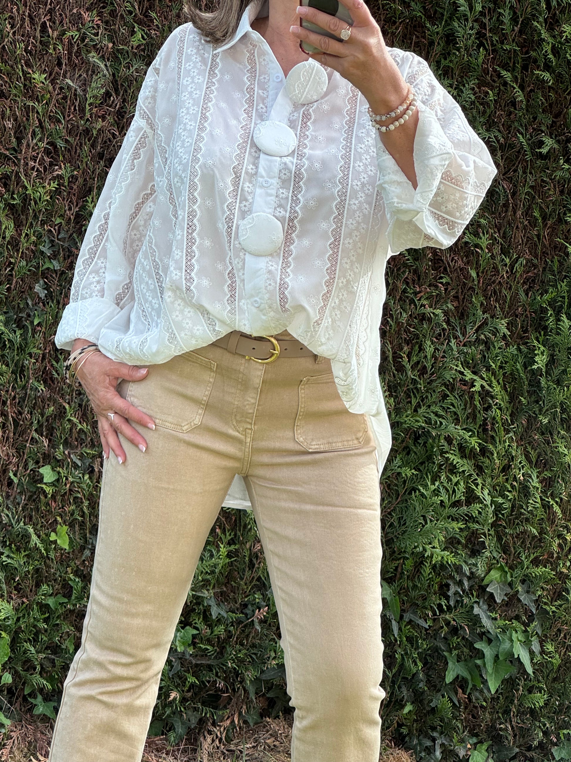 Jeans flare beige brodé