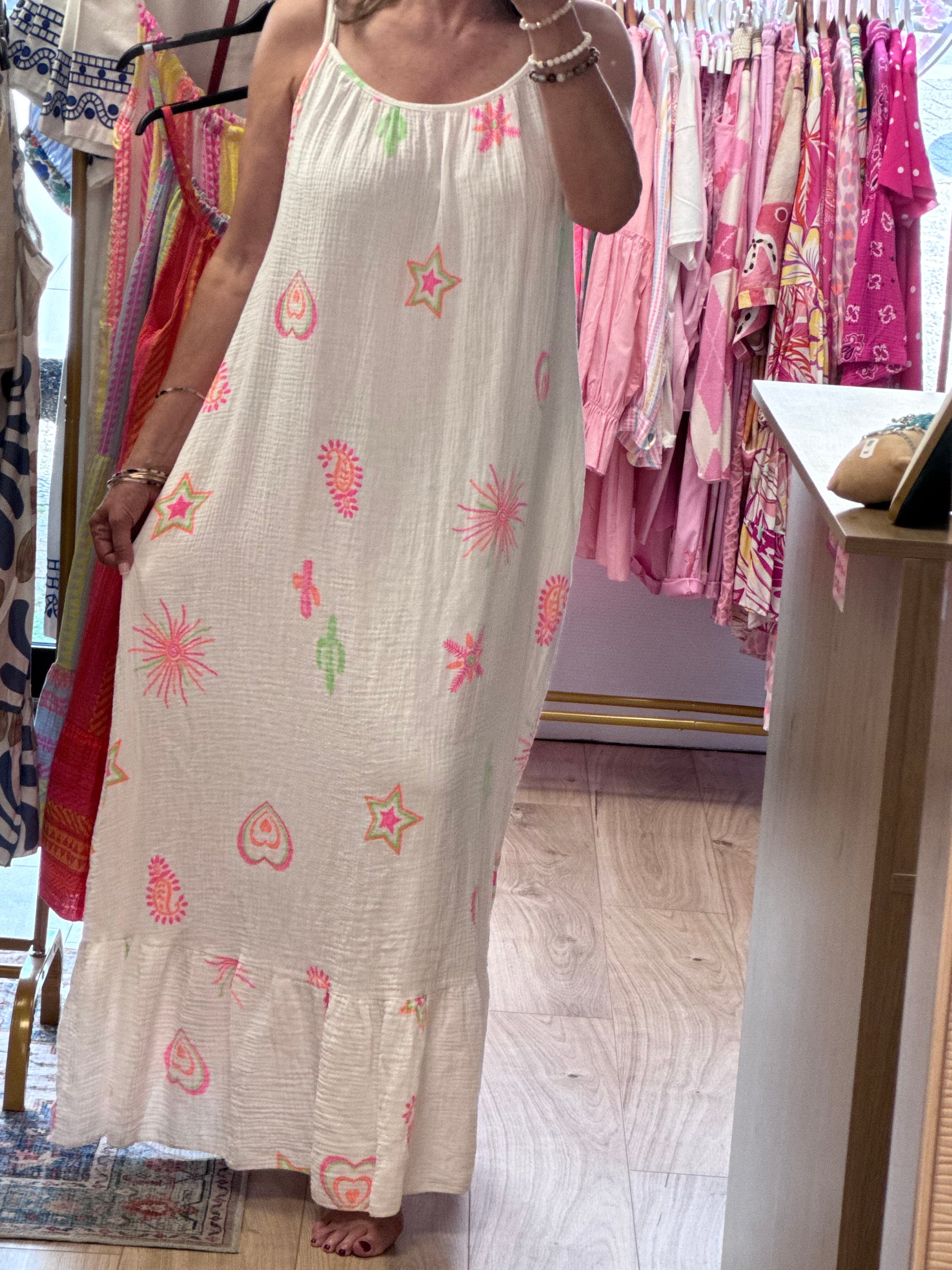 Robe à bretelles assez longue blanche