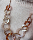 Collier Long maillons Résine Bohème Chic beige