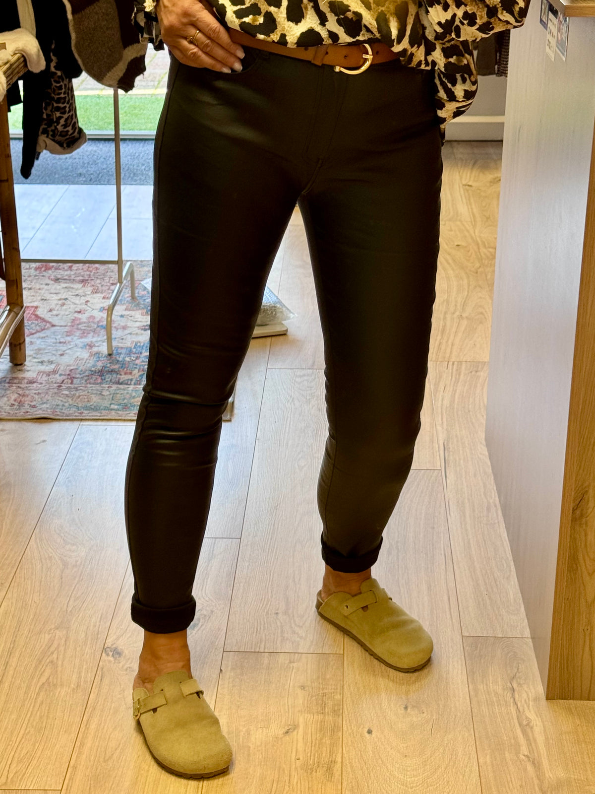 Pantalon jean skinny enduit noir du 38 au 50