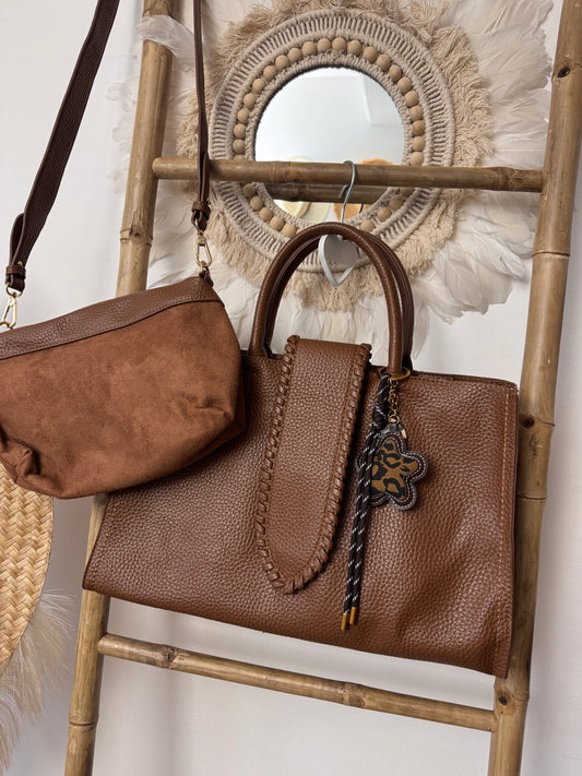 Sac camel Côme avec sa pochette et ses grigris