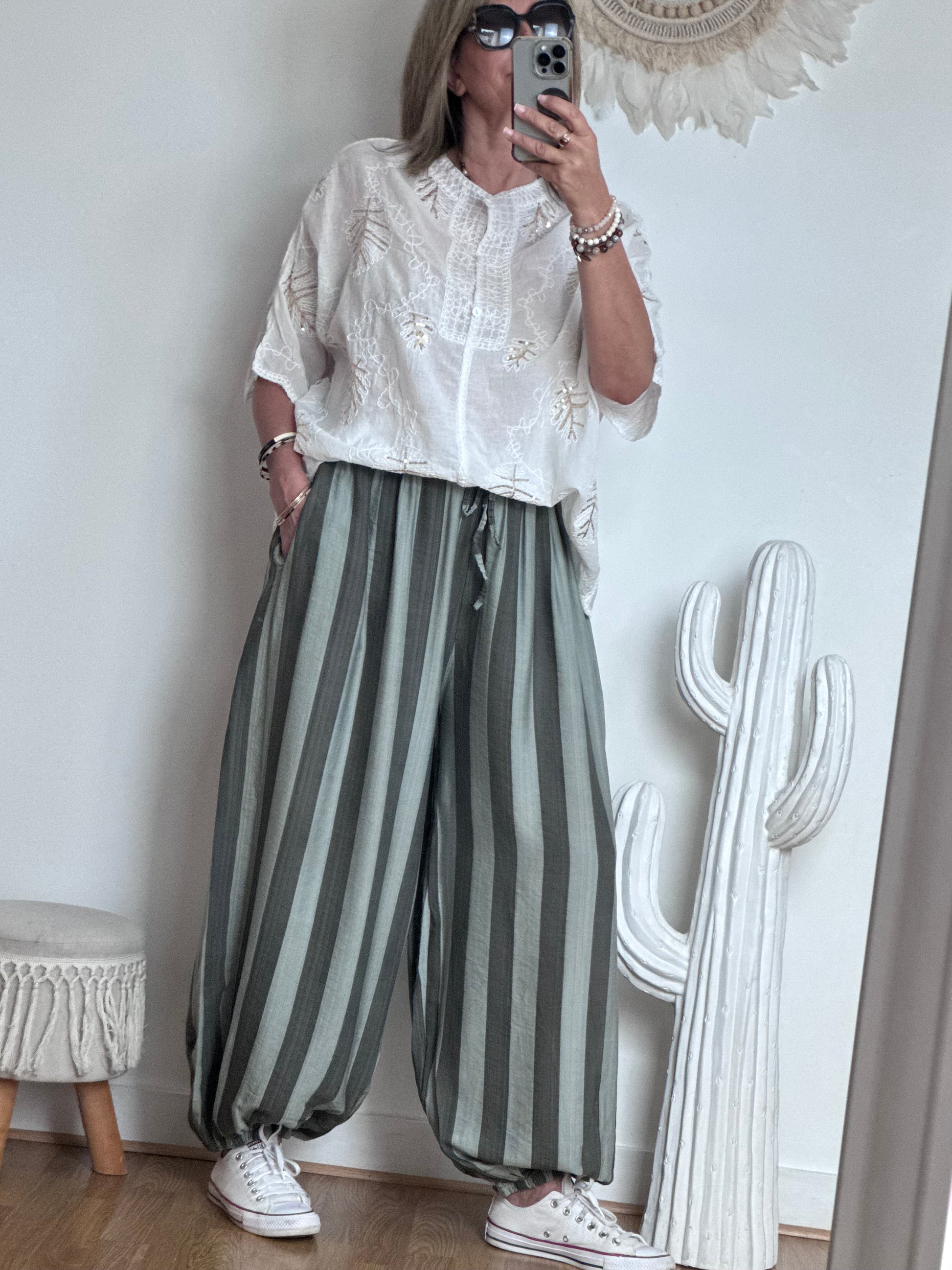 Pantalon Aladin rayé kaki joli forme TU 44/50