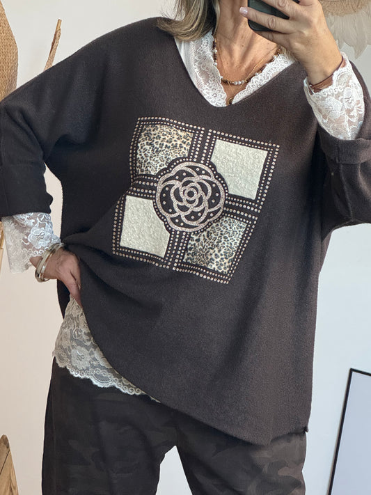Pull Rosalia marron jolie forme