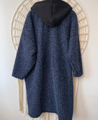Manteau bouclette bleu capuche noire