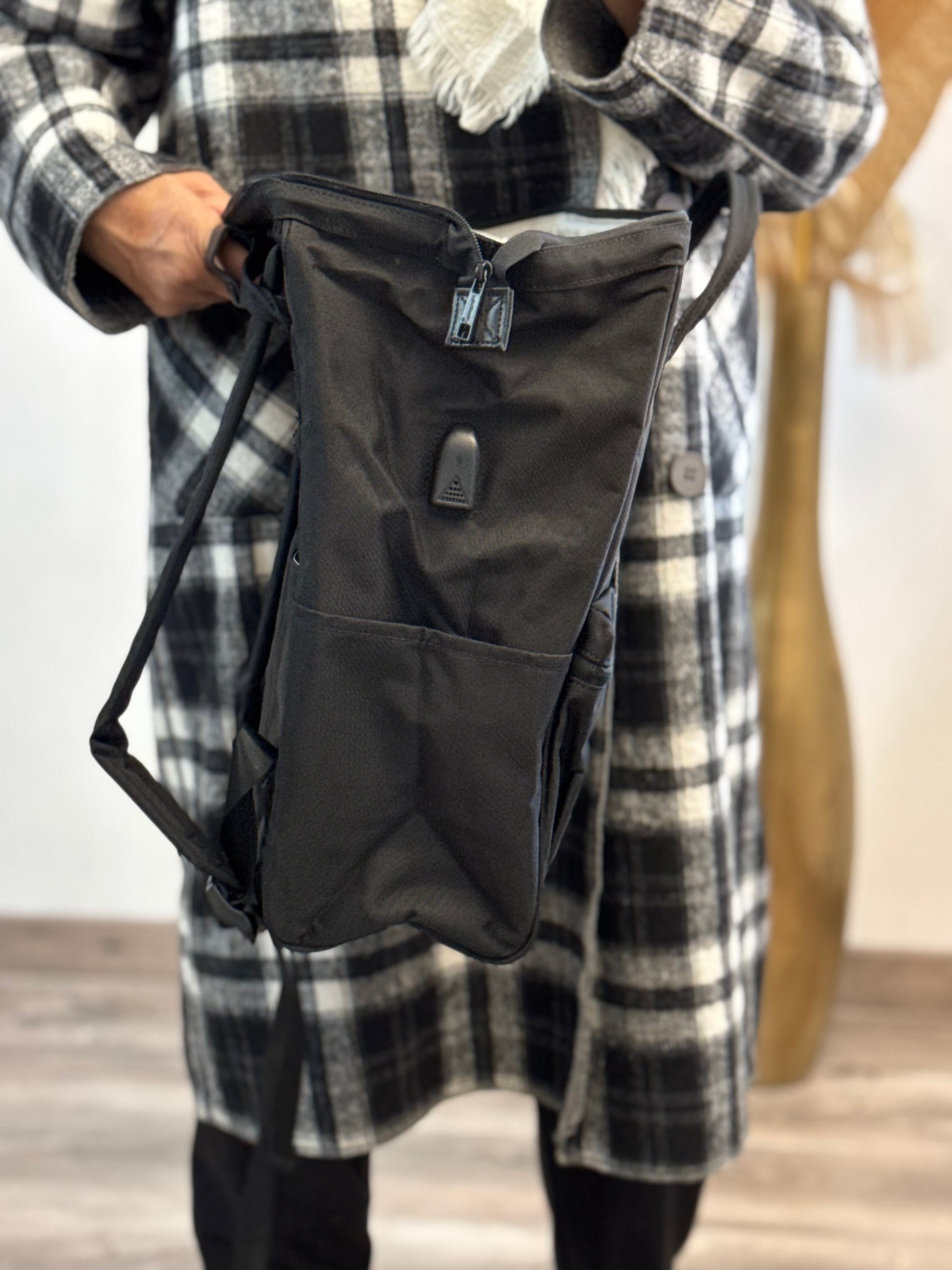 Sac à dos noir multifonctions