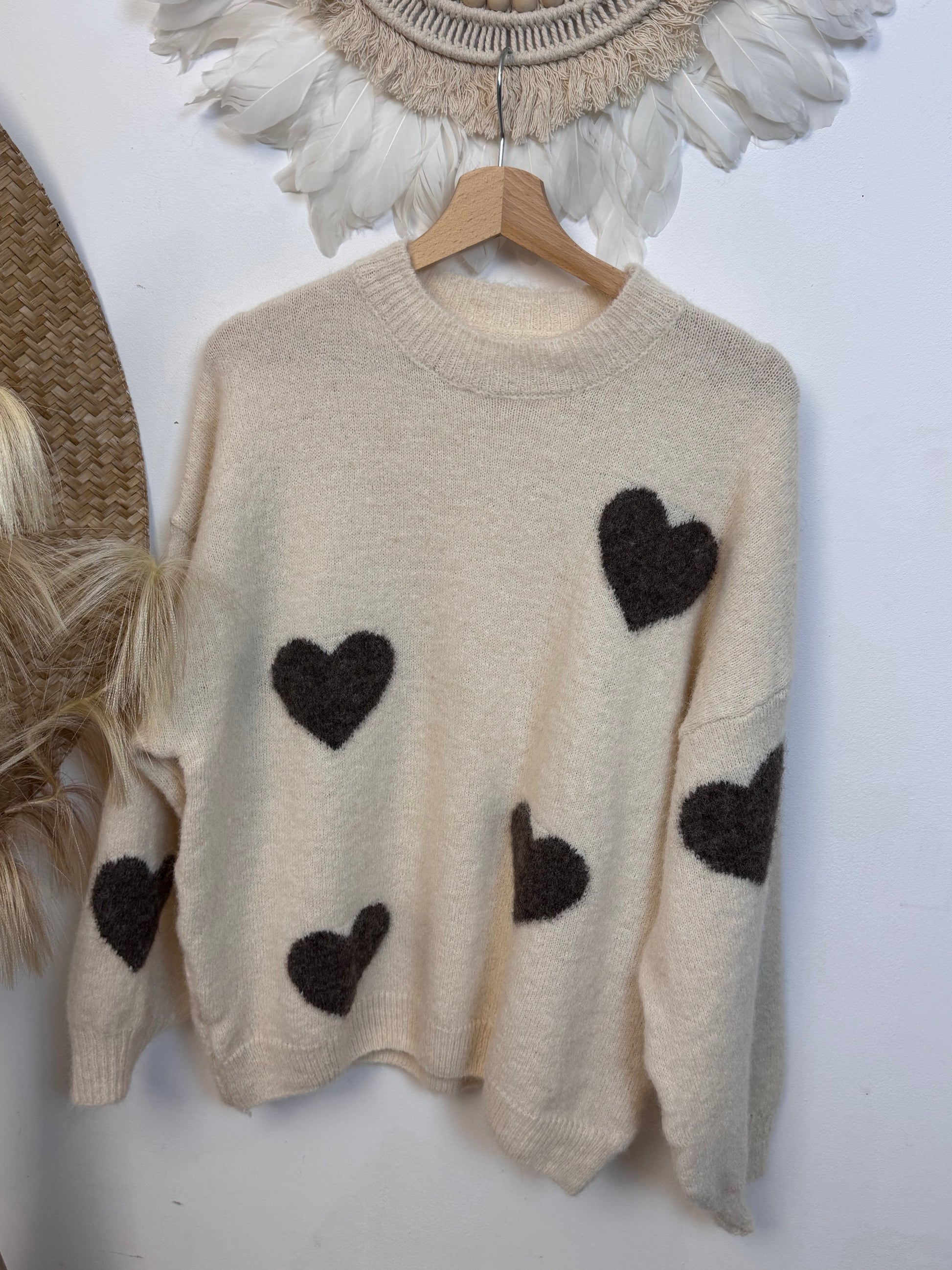 Pull crème cœurs marron