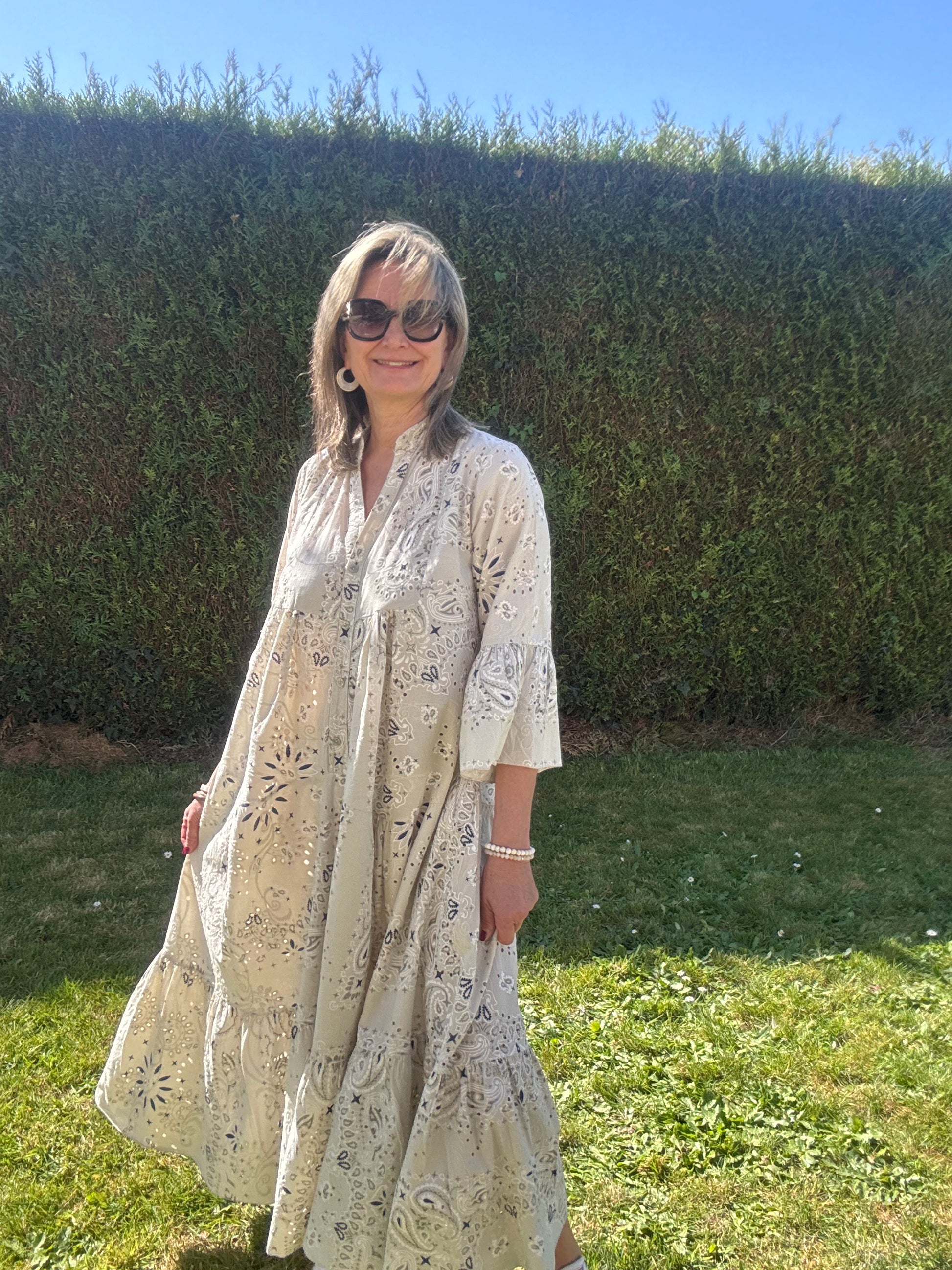 Robe longue bandana et broderie beige