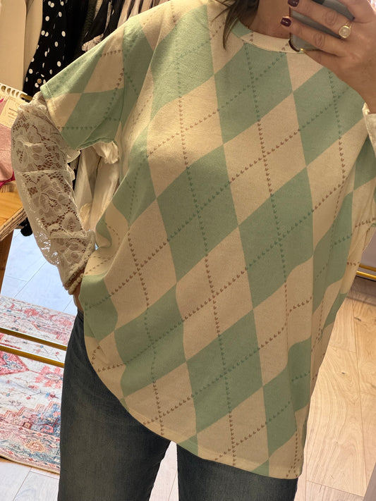 Pull jacquard vert manches dentelles