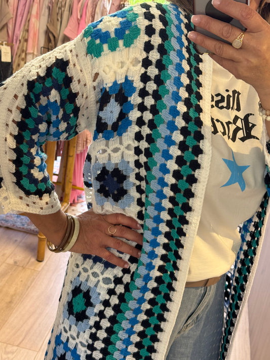 Veste longue crochet bleue