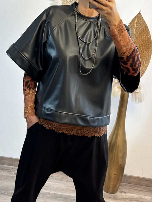 Haut similicuir noir