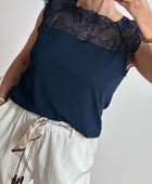 Top dentelle marine