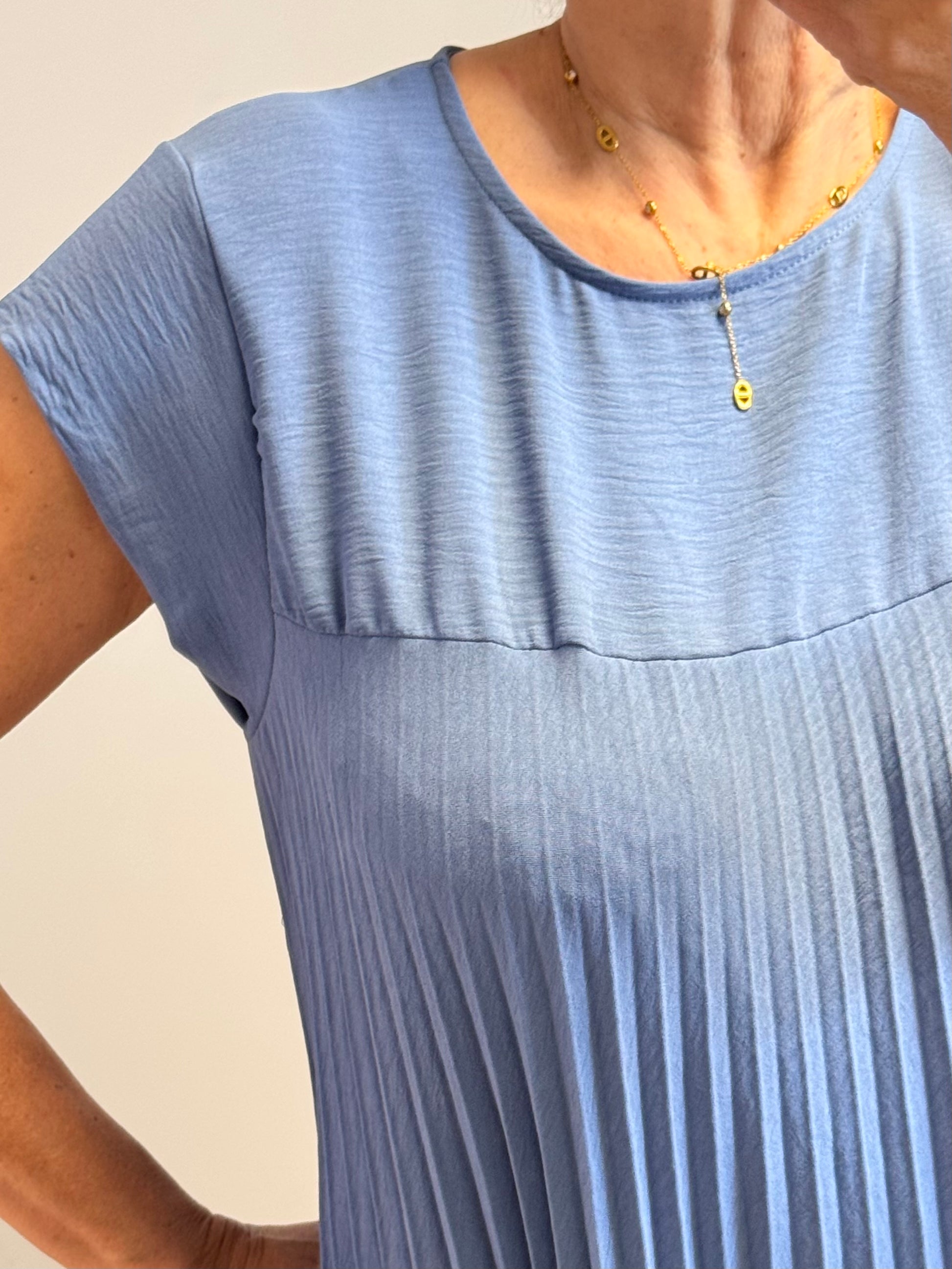 Robe longue plissée bleue
