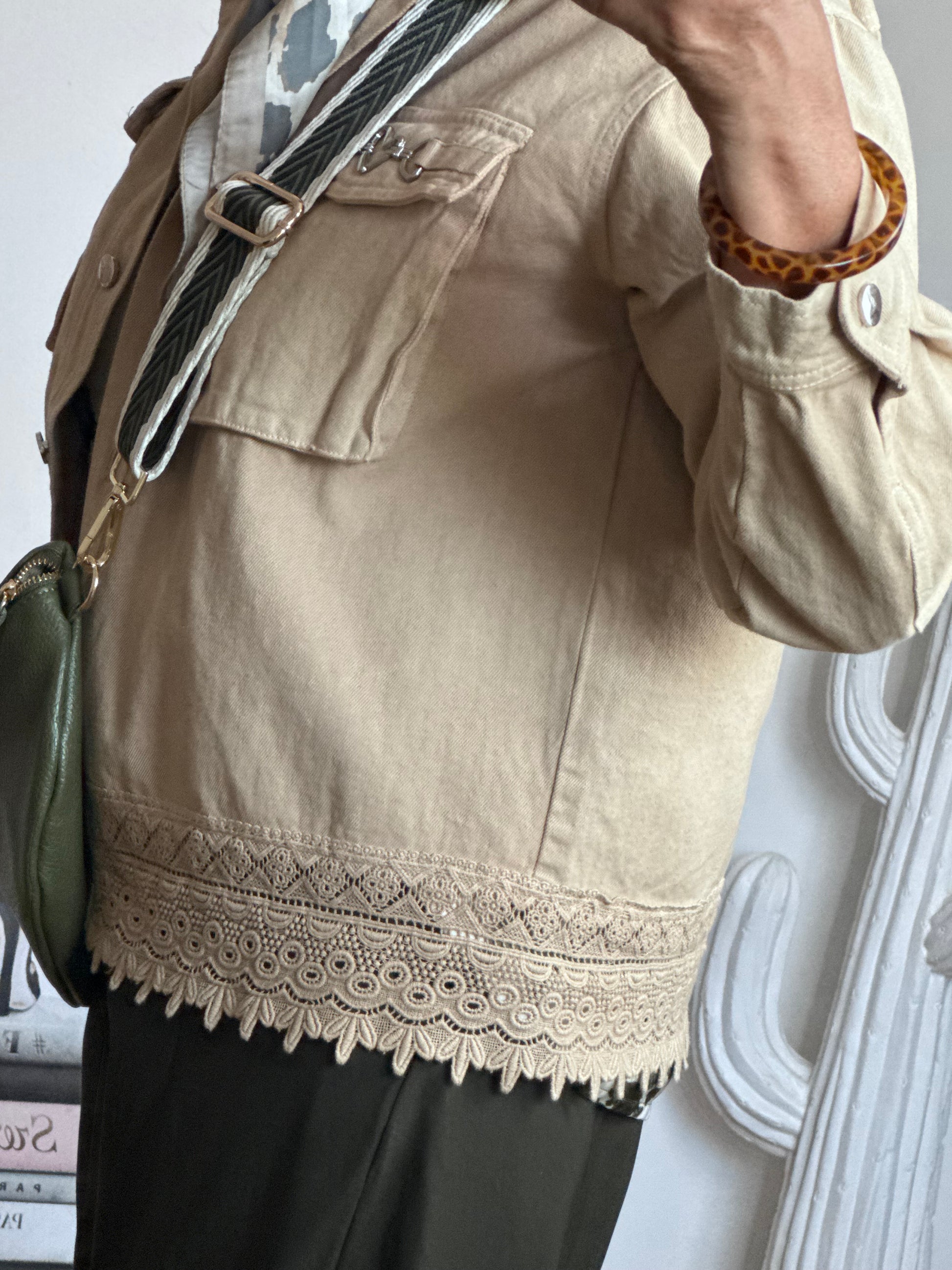Veste jeans beige dentelle