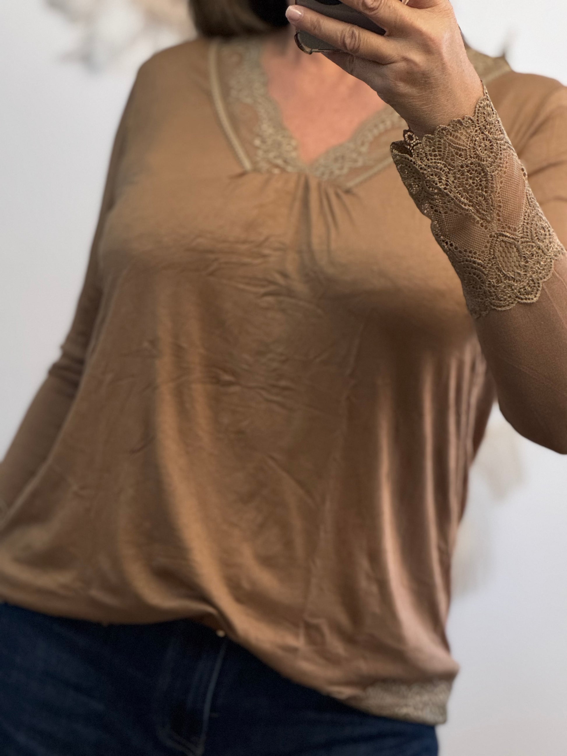 Top dentelle moka TU 40/46 et 46/50