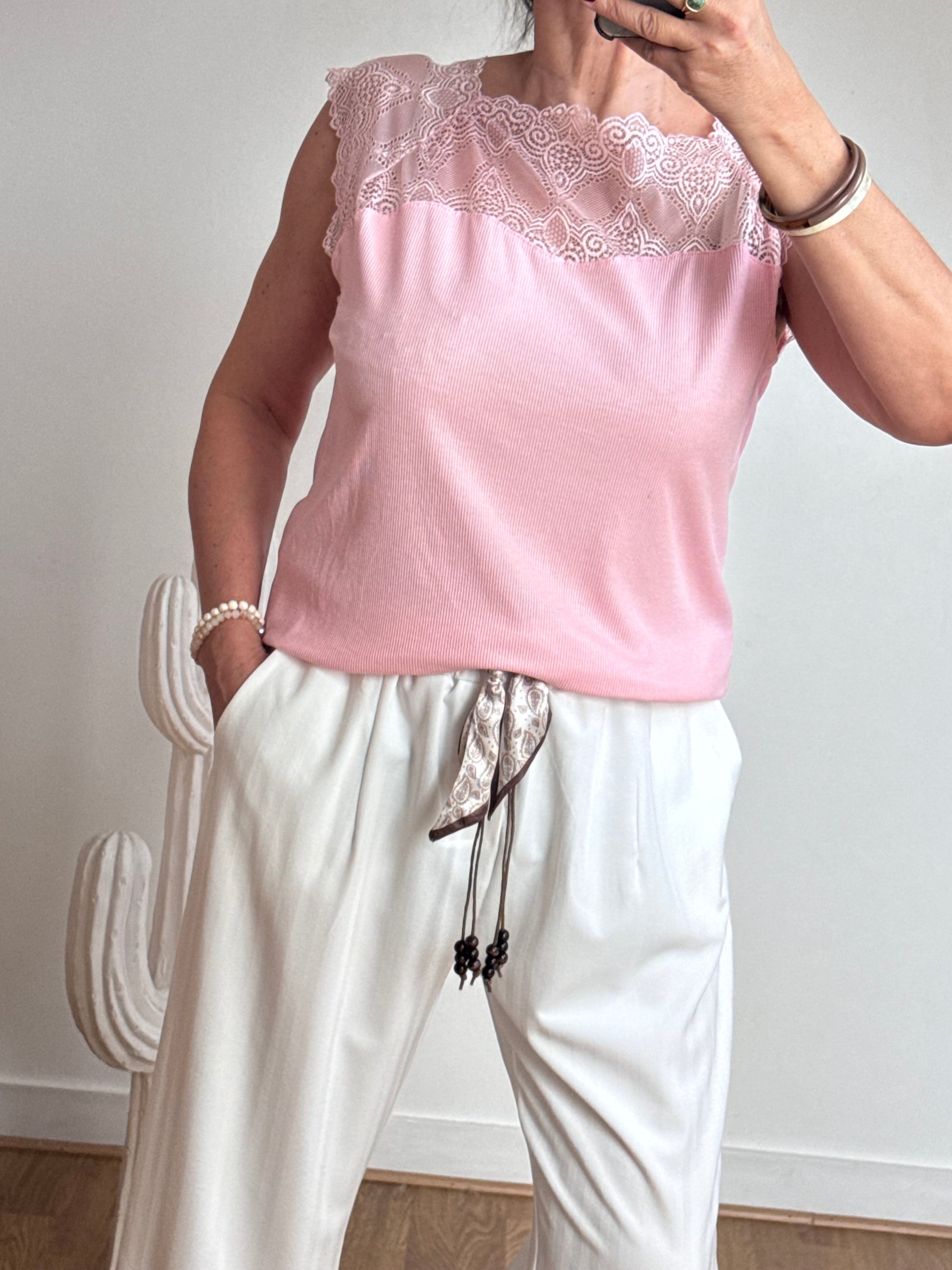 Top dentelle rose