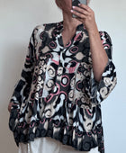Blouse camélia noire et rose