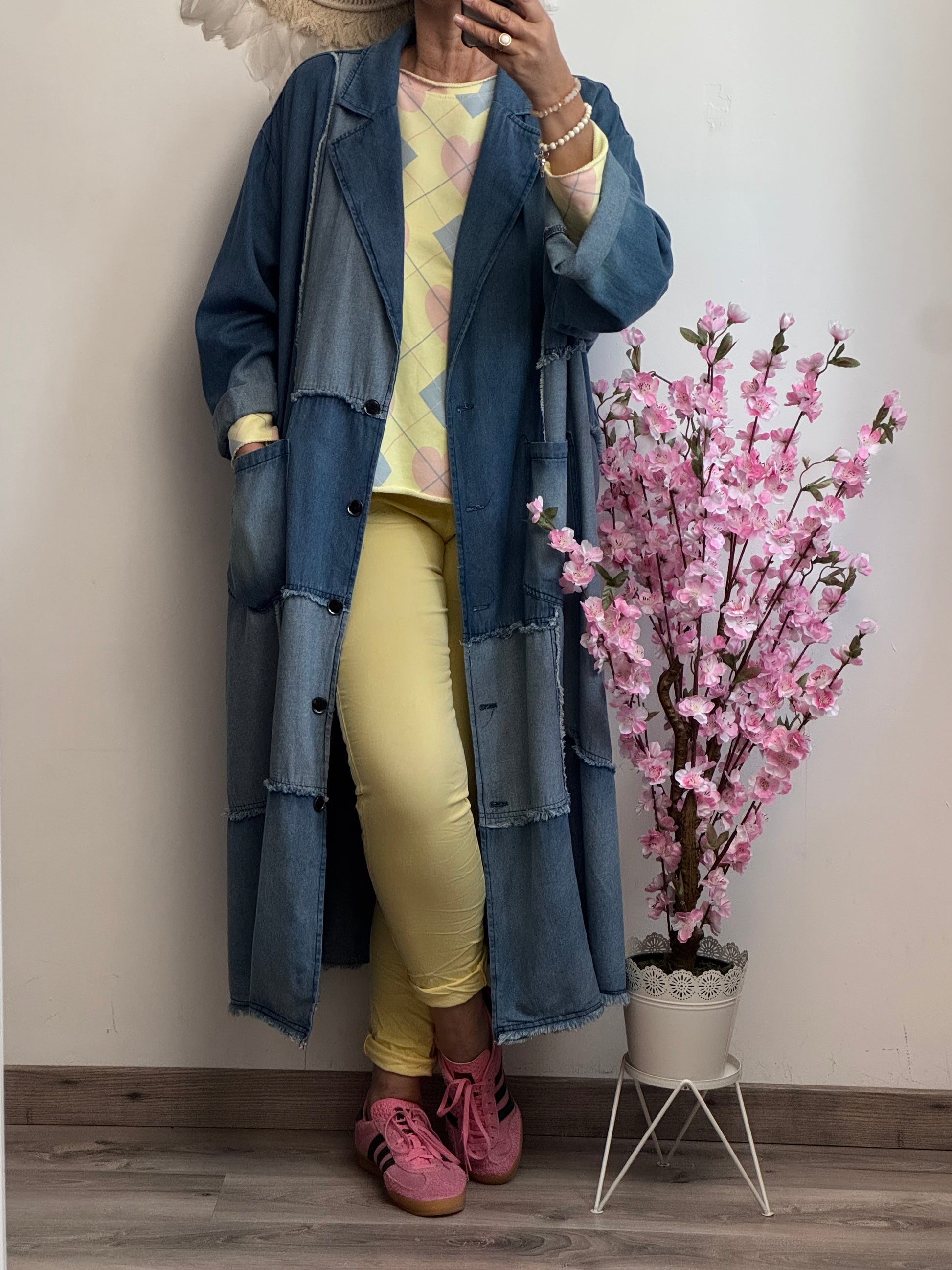 Sweat-shirt jacquard et cœur jaune