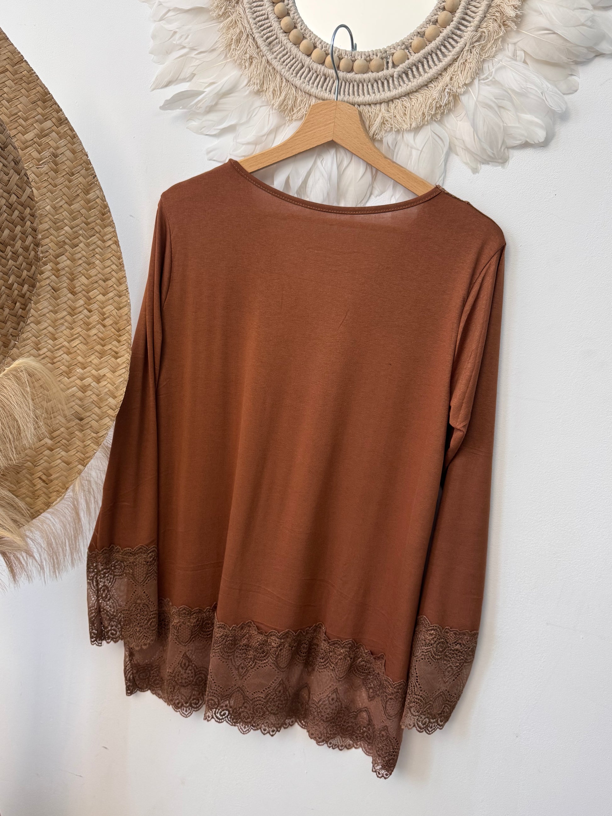 Top dentelle marron moka TU 40/46 et 46/50
