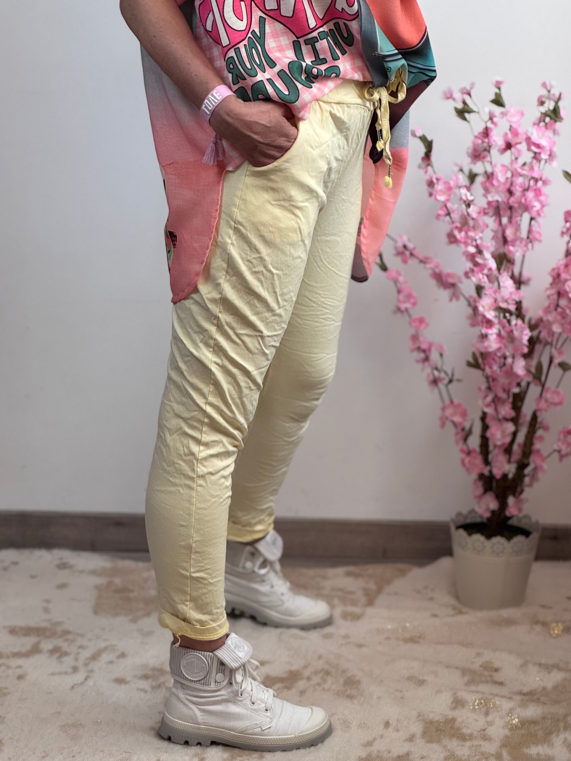 Pantalon magique jaune pâle TU 36/42