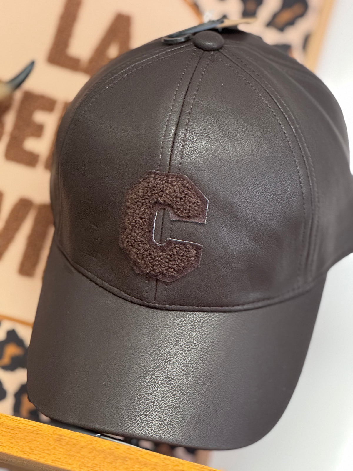 Casquette similicuir marron