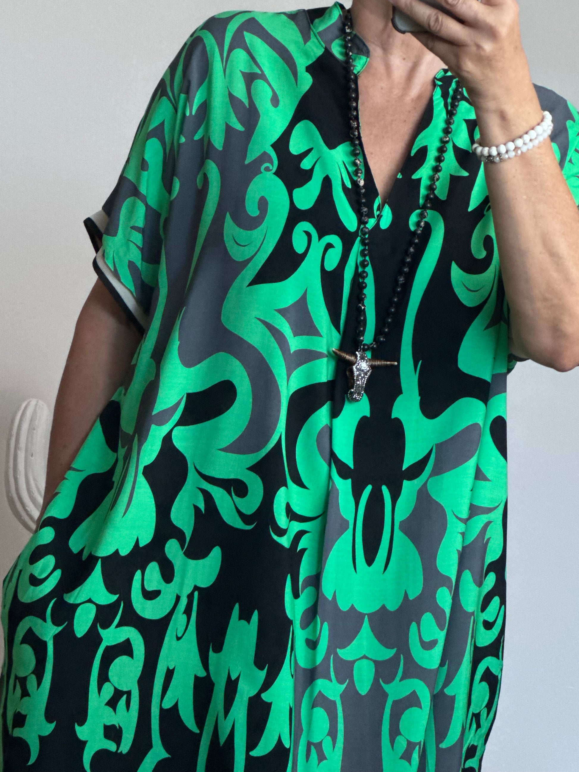 Robe arabesque verte et noire TU 40/48