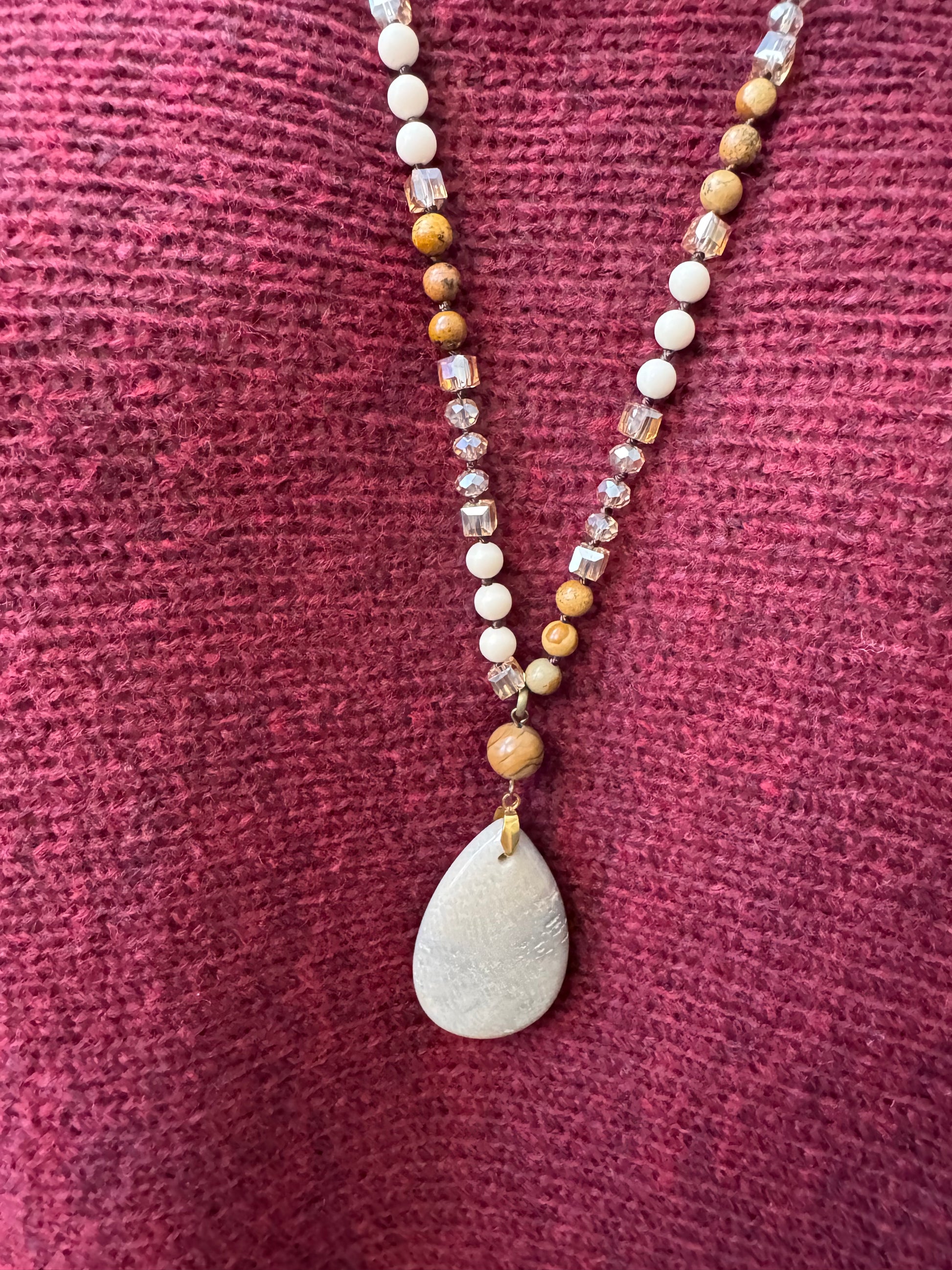 Pendentif pierre naturelle beige/grise