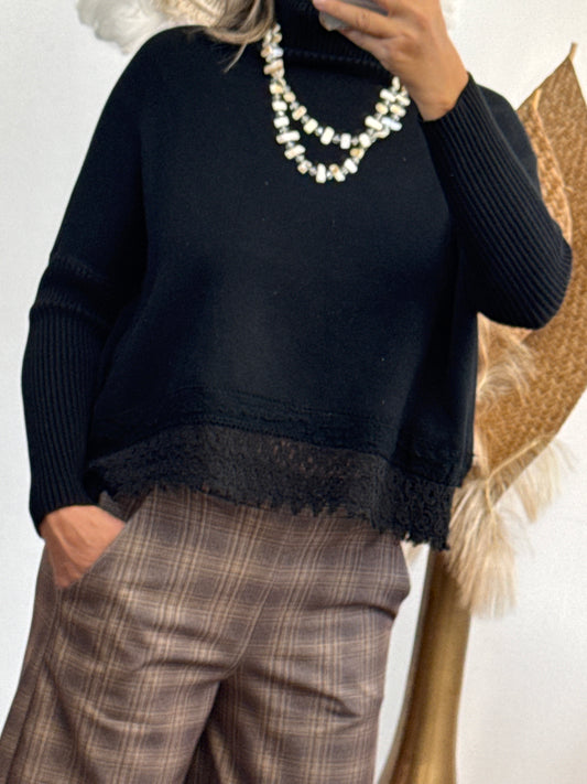 Pull noir broderie TU 38/44