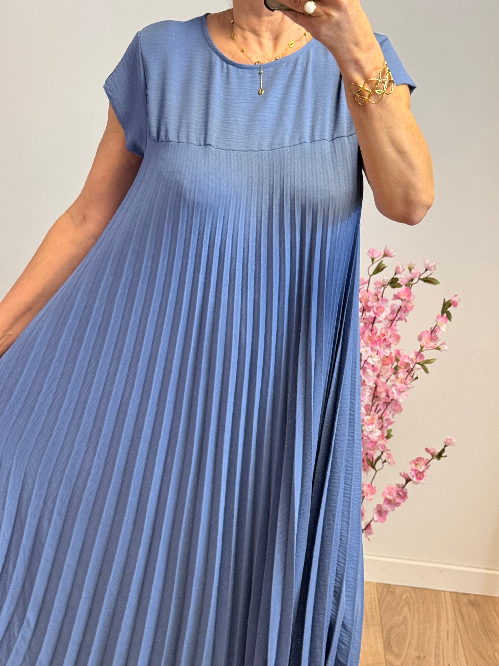 Robe longue plissée bleue