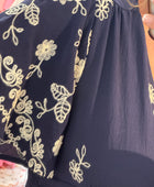 Robe marine brodée jolie forme