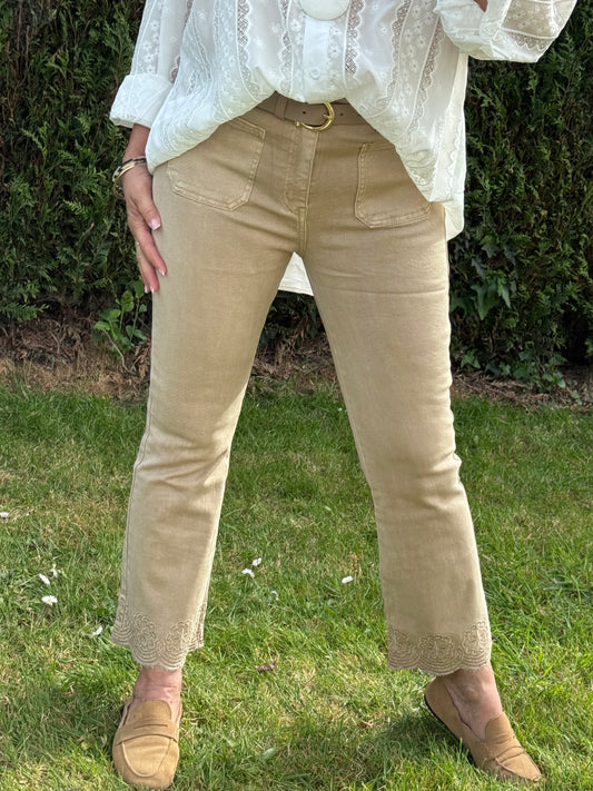 Jeans flare beige brodé