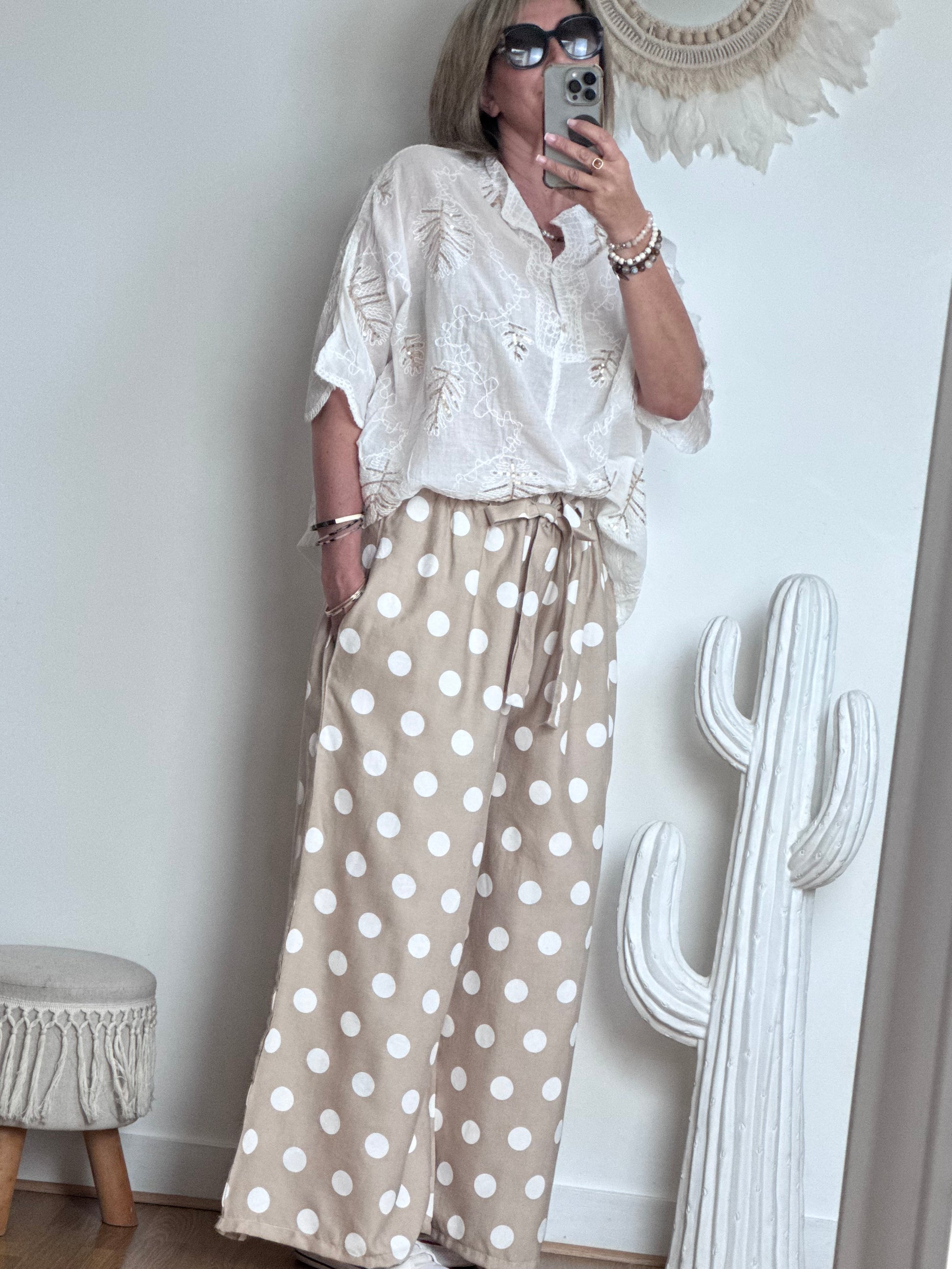 Pantalon à pois beige jolie forme TU 44/50