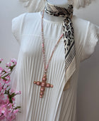 Pendentif croix rose pâle