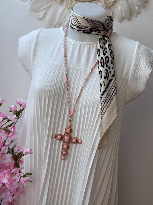 Pendentif croix rose pâle