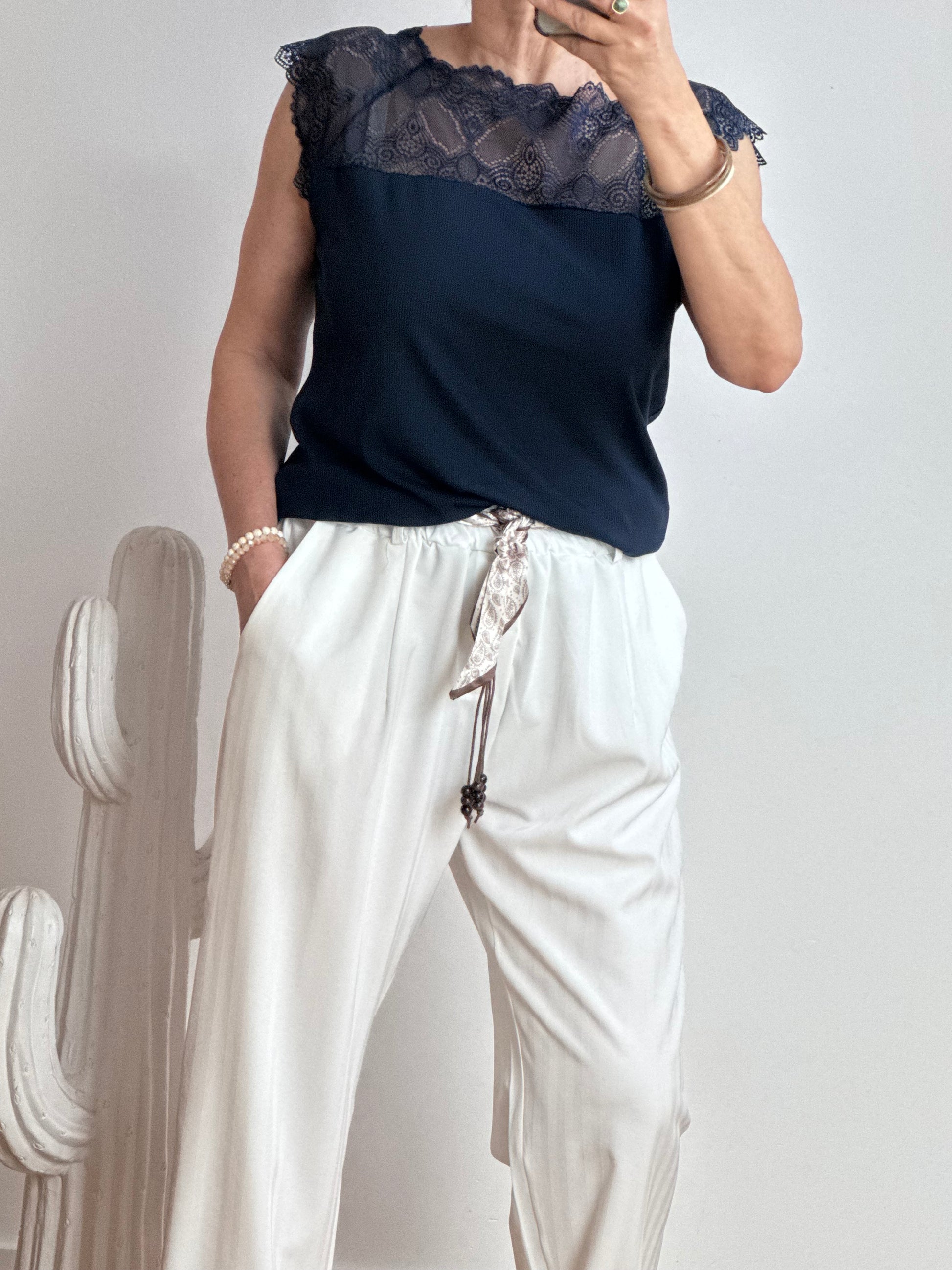 Top dentelle marine